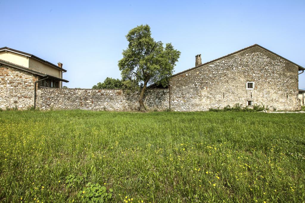 Bed and Breakfast Antico Cascinale Lombardo Lonato del Garda Exterior foto
